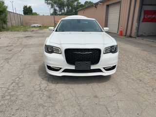 2021 Chrysler 300 Touring L - Exterior Front Center Image